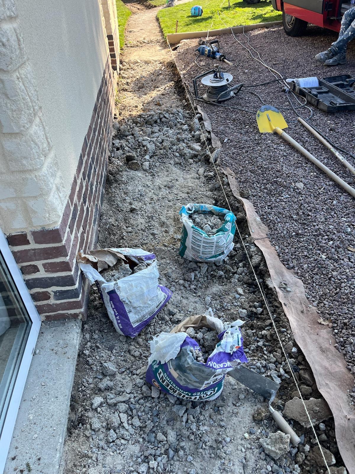 Avant — terrain brut